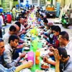 بالفيديو .. المصريون يدخلون غينيس بأطول مائدة طعام في العالم