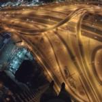 بالفيديو- متهور من قمة برج بدبي مارينا