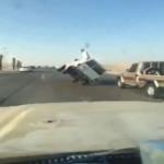 بالفيديو: سعودي يستعرض على الطرقات في السعودية ... وهذا ما حدث له