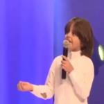 بالفيديو.. سعودي يحرج والده أمام جمهور كبير