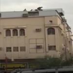 بالفيديو .. قوات المدني تحبط محاولة وافد للانتحار من أعلى إحدى البنايات