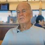 ادخر القروش طوال 65 عامًا... فما المبلغ الذي حصل عليه؟