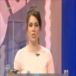 شاهد مذيعة تسقط مغشيًا عليها على الهواء مباشرة