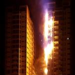 اندلاع حريق هائل في أحد الأبراج السكنية بعجمان