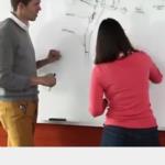 فيديو .. تعرف على شكل العكّاز الجديد الذي يناسب العصر الحالي