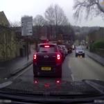 حادث غريب لأحد قائدي السيارات ... فيديو