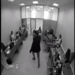 شاهد رد فعل أحد الموظفين بعد فوزه باليانصيب