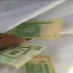 شاهد كيف قرر هذا الشاب دفع غرامته المالية لحرس الجامعة