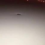 شاهد .. السماء تمطر رصاصًا حيًا وتصيب سائق سيارة