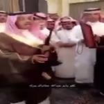 شاهد بماذا تفاخر بإعطائه كهدية زفاف