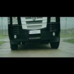 شاهد قفزة الشاحنة العملاقة والمذهلة التي أدخلتها موسوعة غينيس