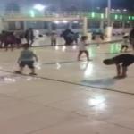 شاهد ردود فعل الأطفال على هذا الأمر أثناء تواجدهم في الحرم المكي
