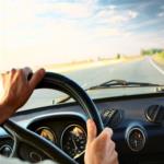 أوقفوا السيارة بسبب السرعة .. ففوجئوا بمخالفة أكبر بداخلها