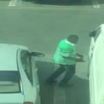 إحباط محاولة سرقة سيارة في وضح النهار .. فيديو