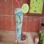 شاهد سعودي يطبخ الريالات .. ولكن ما السبب