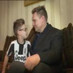 بعد مستشفيات الولايات المتحدة وأوروبا .. يستعيد بصره في السعودية .. فيديو