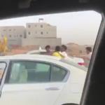 وقف ليوثق شجار .. ولكن ماذا حدث بعد ذلك