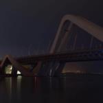 جسر الشيخ زايد يطفئ أنواره تأبينًا لمصممته