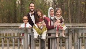 هذه أسباب طرد عائلة مسلمة من طائرة أمريكية