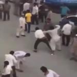 فيديو لشجار كبير بي مجموعة من الرجال .. تعرف إليهم