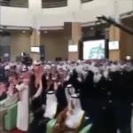 بالفيديو .. حفل تخرج مختلط .. وتضارب بالآراء