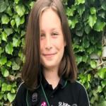 طفلة تنقذ والدها من الموت اختناقًا