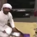 شاهد ماذا فعل مواطن كويتي لمقاطعة قطر