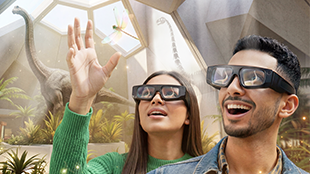 إحياء 13 مليار عام من التاريخ عبر تجارب الواقع المعزز  في متحف التاريخ الطبيعي أبوظبي يتعاونان