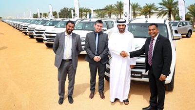 الكندي للسيارات توقّع أكبر صفقة مع نادي دبي لسباقات الهجن لبيع 112 سيارة شيفروليه