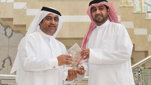 فوز مسؤول تنفيذي في "اتصالات" بجائزة تقديرية للتميز في الاتصال المؤسسي