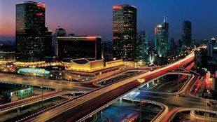 بكين تبدأ هذا العام بناء أكثر مطارات العالم ازدحاماً