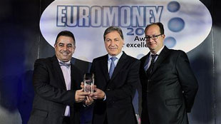 بنك الخليج الأول يفوز بجائزة "أفضل بنك في الإمارات العربية المتحدة" من يورومني