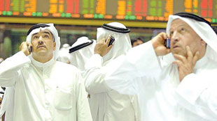 بورصات الخليج تتراجع قليلا مع أوجاع اليونان وصعود مصر