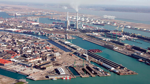 موانئ دبي العالمية تحقق نمواً بنسبة %10 في حجم مناولة الحاويات خلال الربع الأول من 2012