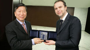 سلطة دبي للخدمات المالية توقع اتفاقية مع هيئة تنظيم البنوك الصينية 