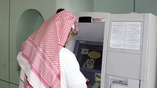 اقتصاديون سعوديون يطالبون بتطوير بنية تحتية لتصنيع السيارات