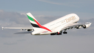 طيران الإمارات تضاعف الإيرباص A380 إلى نيويورك وباريس
