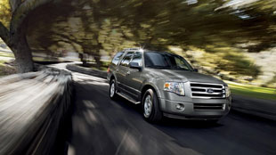 سيارة فورد إكسبيديشن تشهد طلباً متزايداً وشعبية متنامية بين عائلات منطقة الخليج مع اقتراب موسم العطلة الصيفية