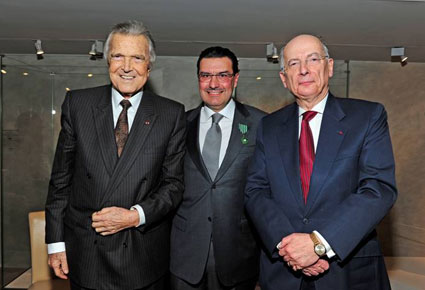 الرئيس التنفيذي لدار فاشرون كونستانتين يقلّد وساماً في الفنون والآداب من رتبة فارس