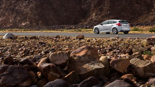 فورد فوكسST  الجديدة كلياً قوّة الأداء والأناقة