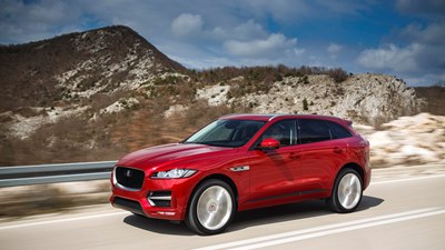 جاكوار F-PACE الآن مع محرك تيربو جديد من طراز 250PS