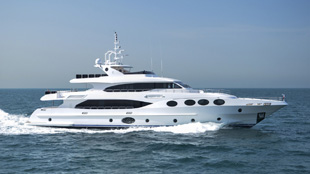 جلف كرافت تدشن يختاً جديداً من فئة "ماجيستي 125"   