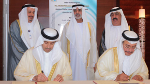 مكتوم بن محمد بن راشد آل مكتوم يرعى مسابقة طلابية للبحوث العلمية القانونية