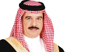 عاهل البحرين يقر اصلاحات مع استمرار الاحتجاجات