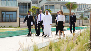 الزينة والمنيرة تستقبلان المزيد من السكان إلى شاطئ الراحة