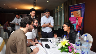 المئات يحضرون اليوم المفتوح لجامعة دبي