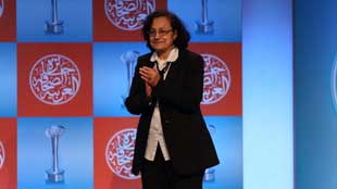 محمد بن راشد يكرم الفائزين بجوائز الدورة الحادية عشرة لجائزة الصحافة العربية