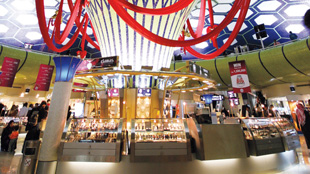 380 مليون درهم نسبة المبيعات لسوق أبوظبي الحرة في النصف الأول من العام الجاري