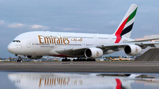 اتفاقية طيران الإمارات وكوانتاس تضيف مليوني مسافر في مطارات دبي