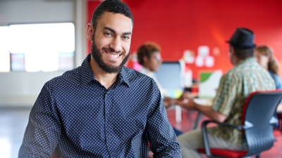 أكثر من نصف الشباب العربي يرون أن الجيل الحالي يتفوق على سابقه لجهة امتلاك روح ريادة الأعمال